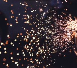 sparks-692122_1280.jpg